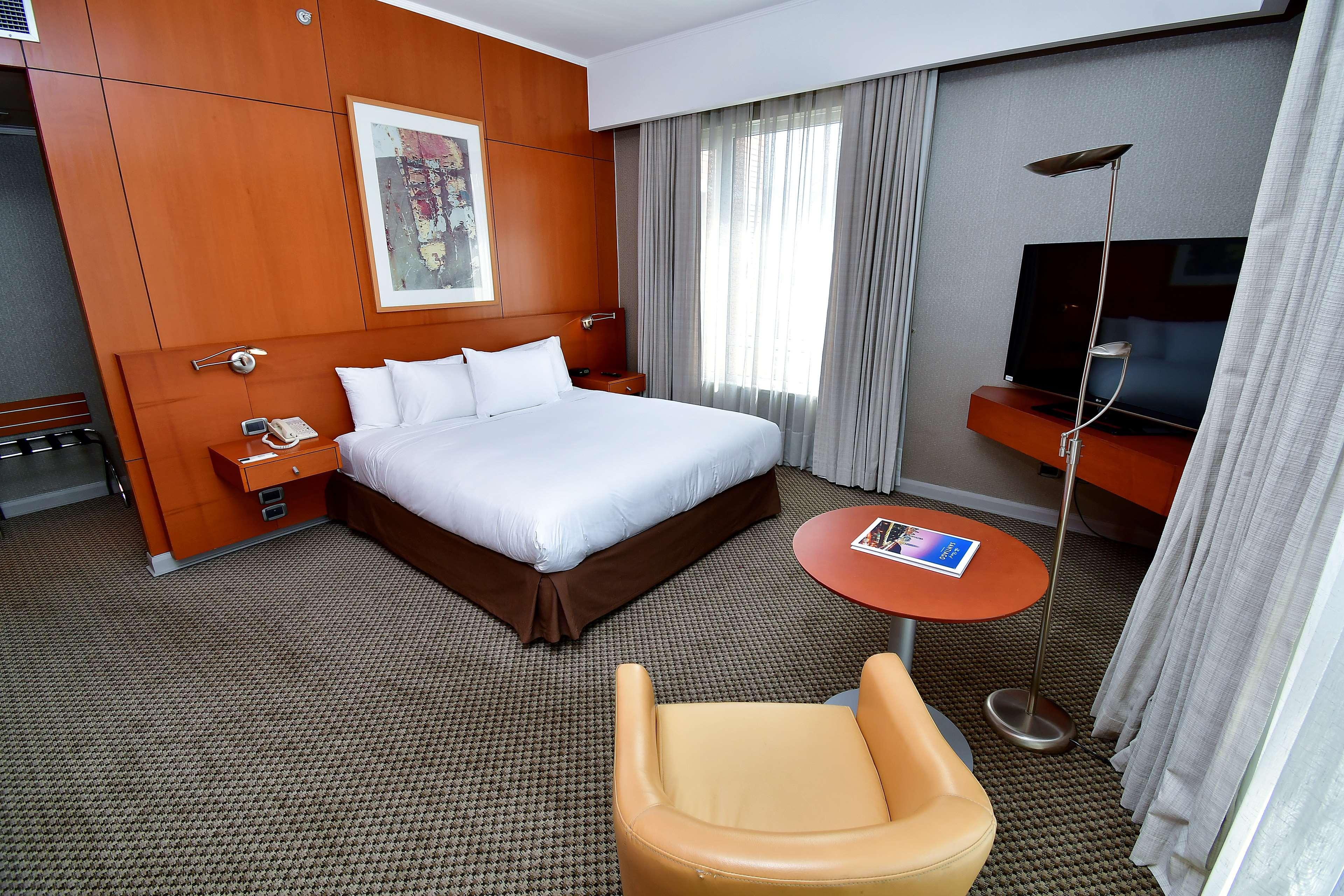 Radisson Ciudad Empresarial Santiago del Cile
