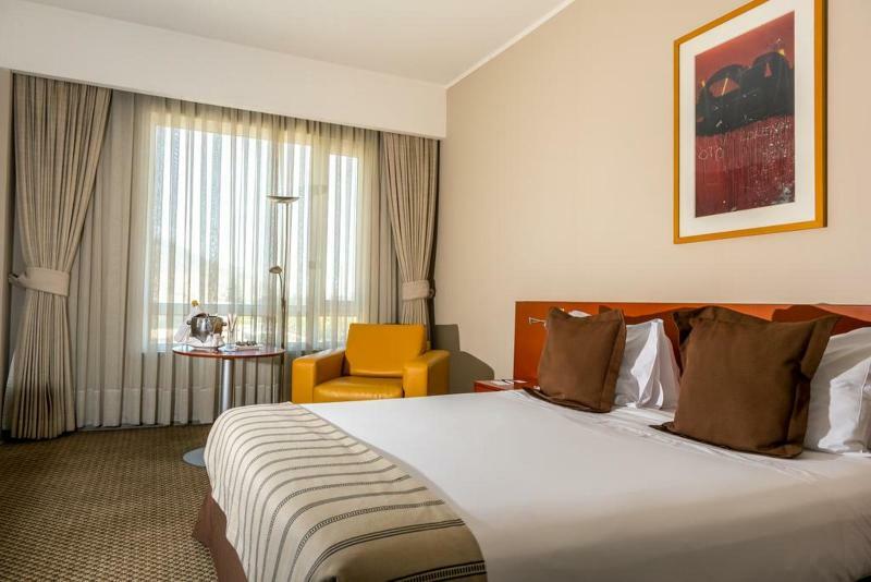 Hotel Radisson Ciudad Empresarial Santiago del Cile