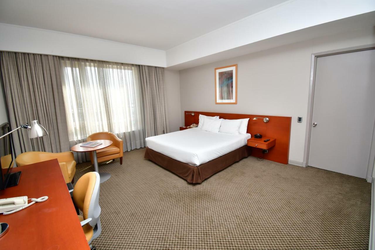 Radisson Ciudad Empresarial Santiago del Cile
