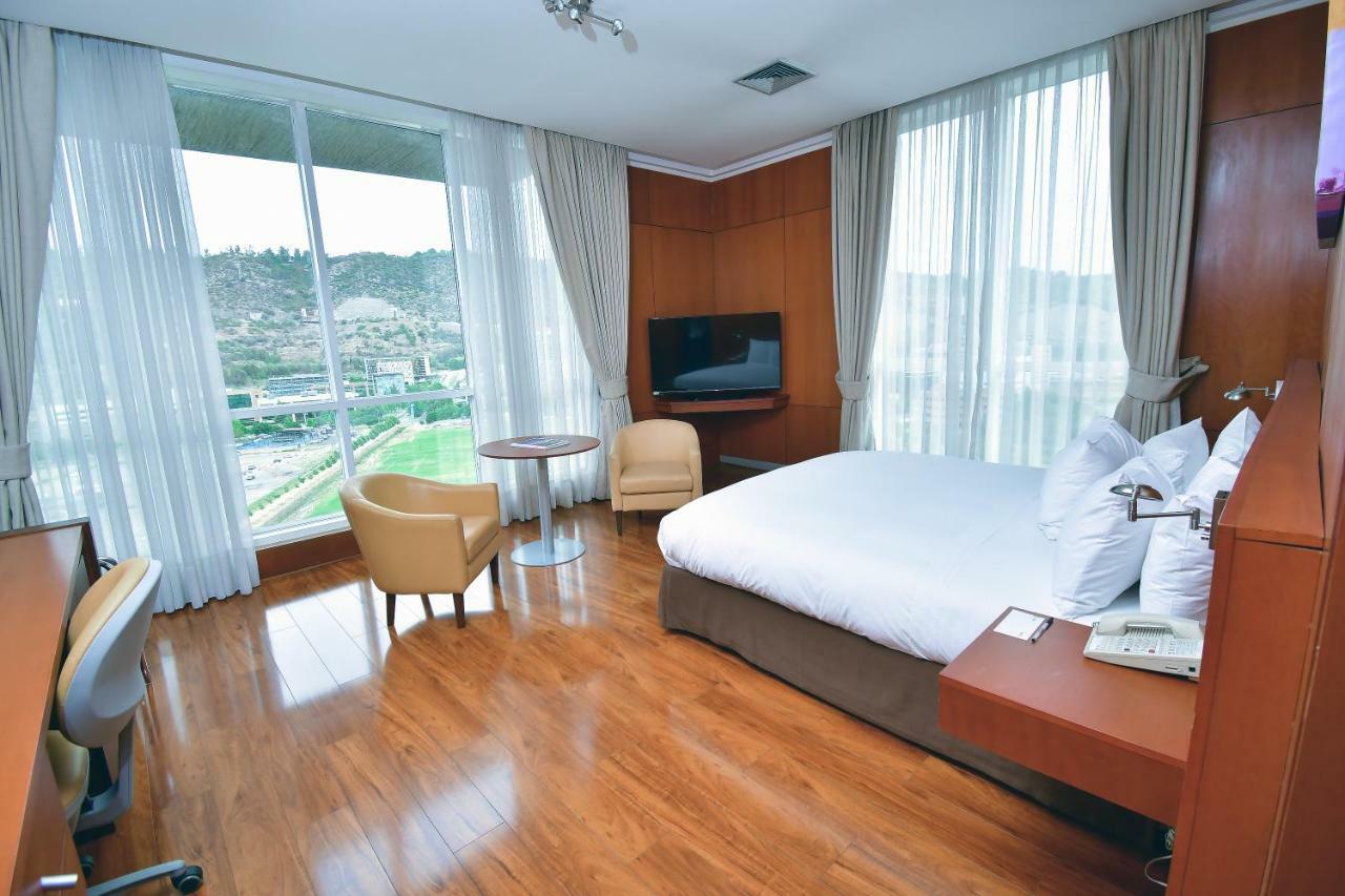 Radisson Ciudad Empresarial Hotel Santiago del Cile