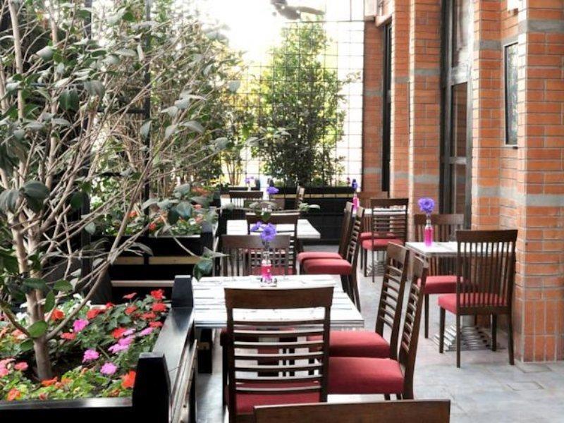 Hotel Radisson Ciudad Empresarial Santiago